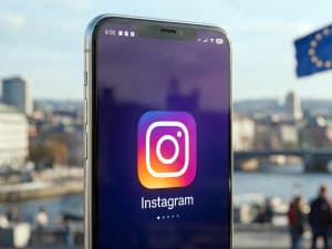 EU Finds Meta's Instagram and Facebook 'Addictive,' Wants Infinite Scroll and Autoplay Off by Default