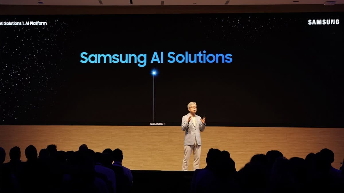 A Samsung Foundry executive delivering a keynote at the Samsung Foundry Forum