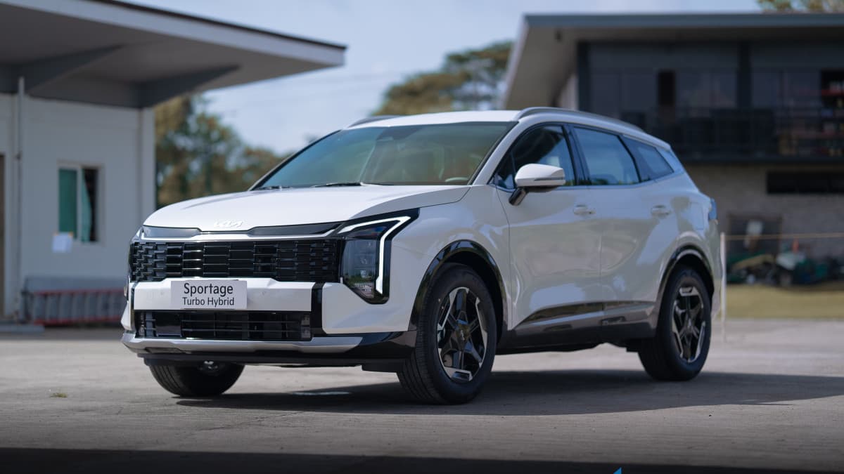The Kia Sportage Turbo Hybrid on display at its Philippine launch